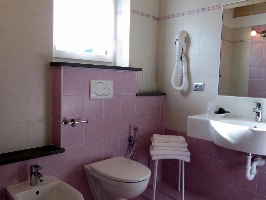 Affittacamere Famiglia Ceschini Tesero Room photo