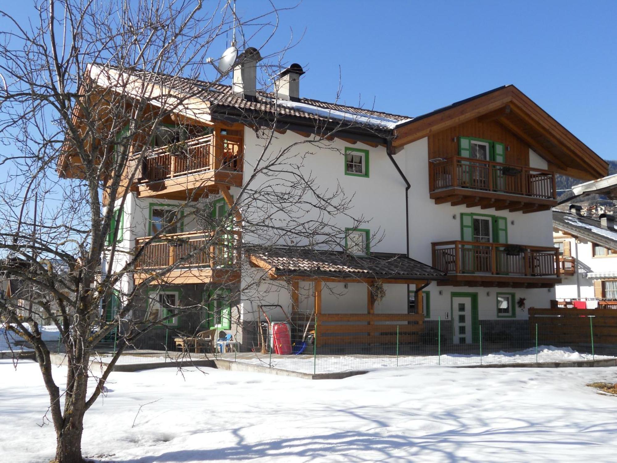 Affittacamere Famiglia Ceschini Tesero Exterior photo